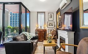 Winter Cbd Retreat,Fireplace,Free Secure Parking, Balcony, Netflix, Free Wifi, Walk To Rundle St, Uniadelaide, Casino, Pubs, Cafes
